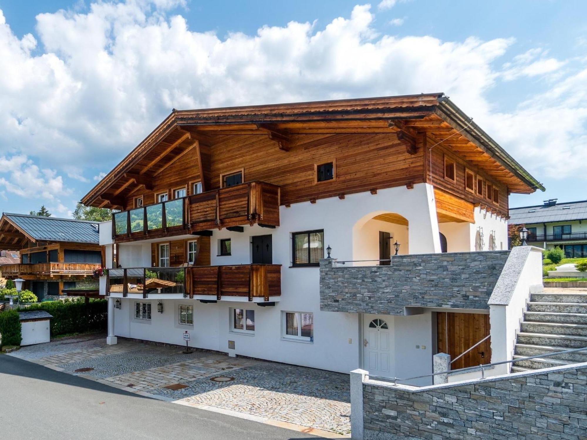 Apartment Near The Hahnenkamm Cable Car Kitzbühel Exterior foto