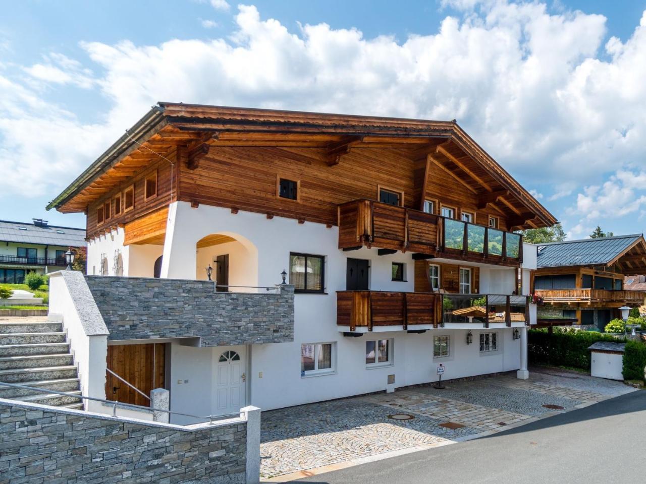 Apartment Near The Hahnenkamm Cable Car Kitzbühel Exterior foto