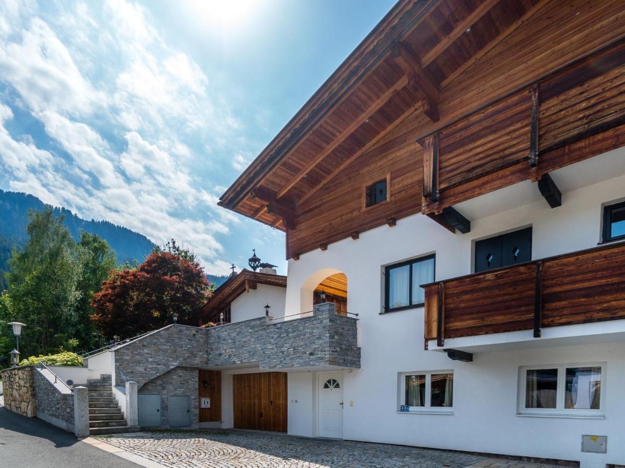 Apartment Near The Hahnenkamm Cable Car Kitzbühel Exterior foto